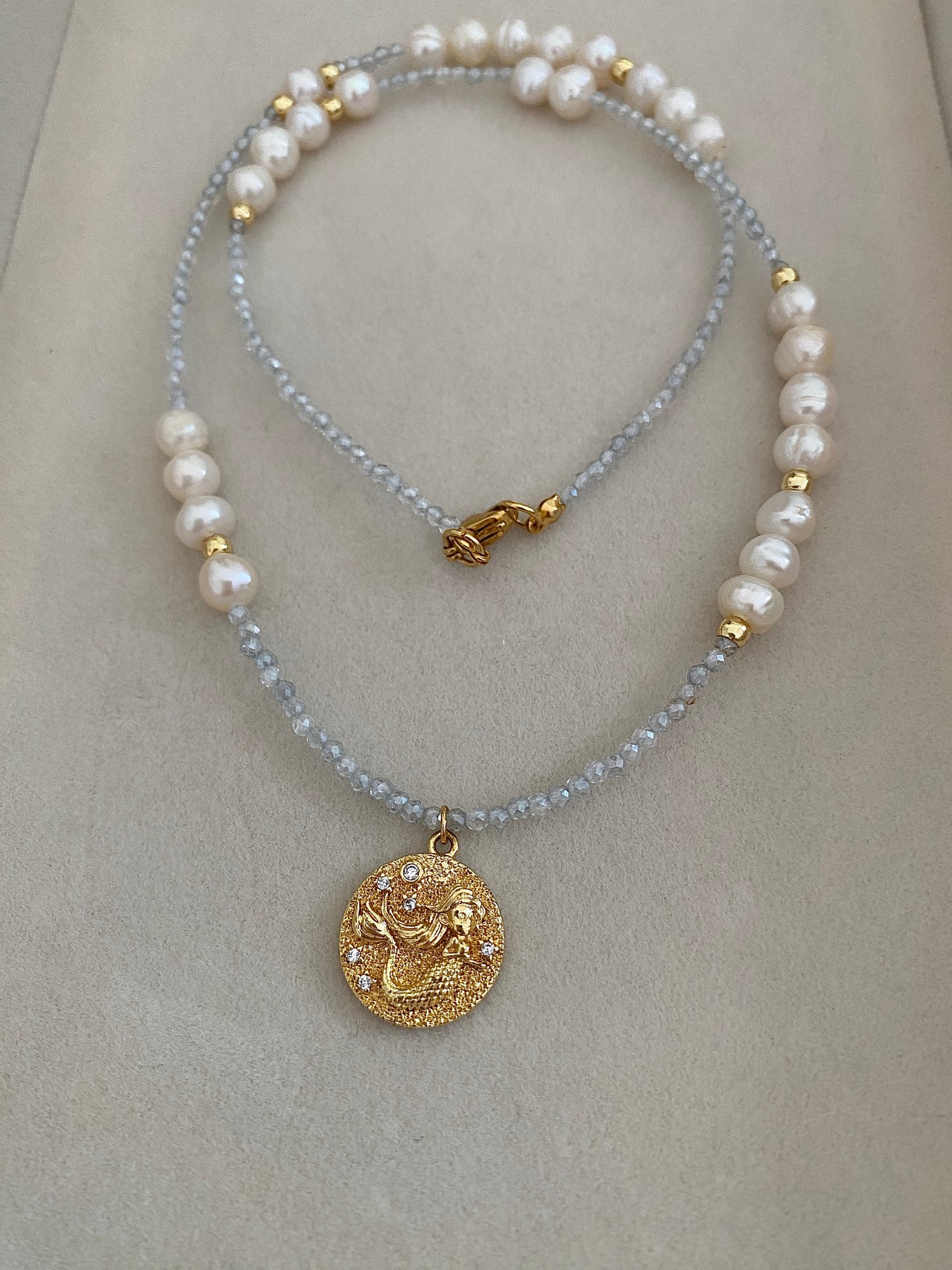 La mer necklace