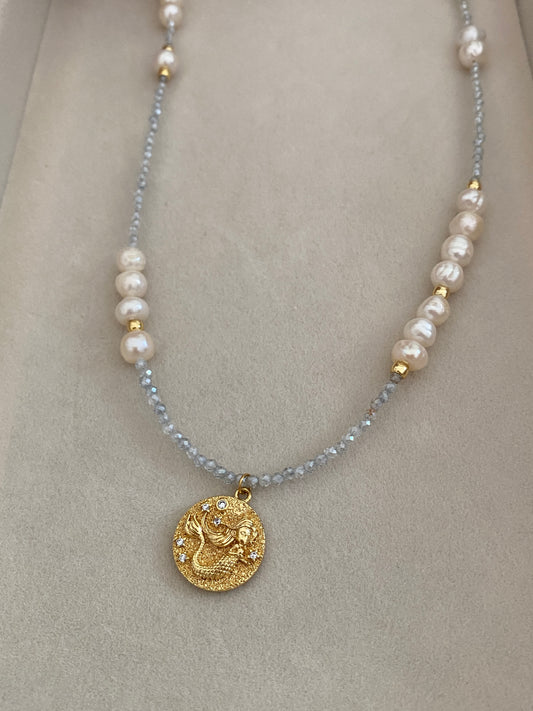 La mer necklace